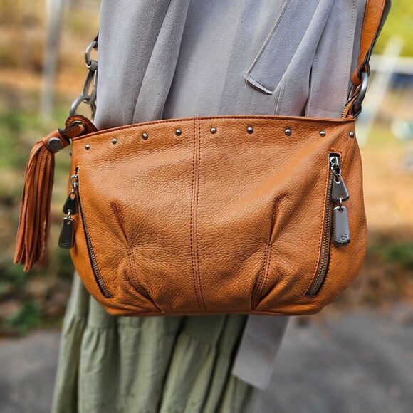 B. Makowsky Pumpkin Orange Color, Crossbody Bag Pre-owned - Picture 2 of 7